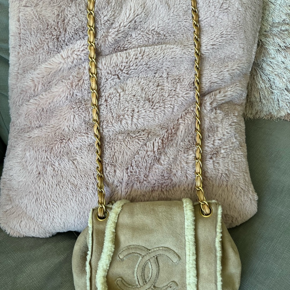 Authentic Chanel beige shearling suede small CC accordion bag